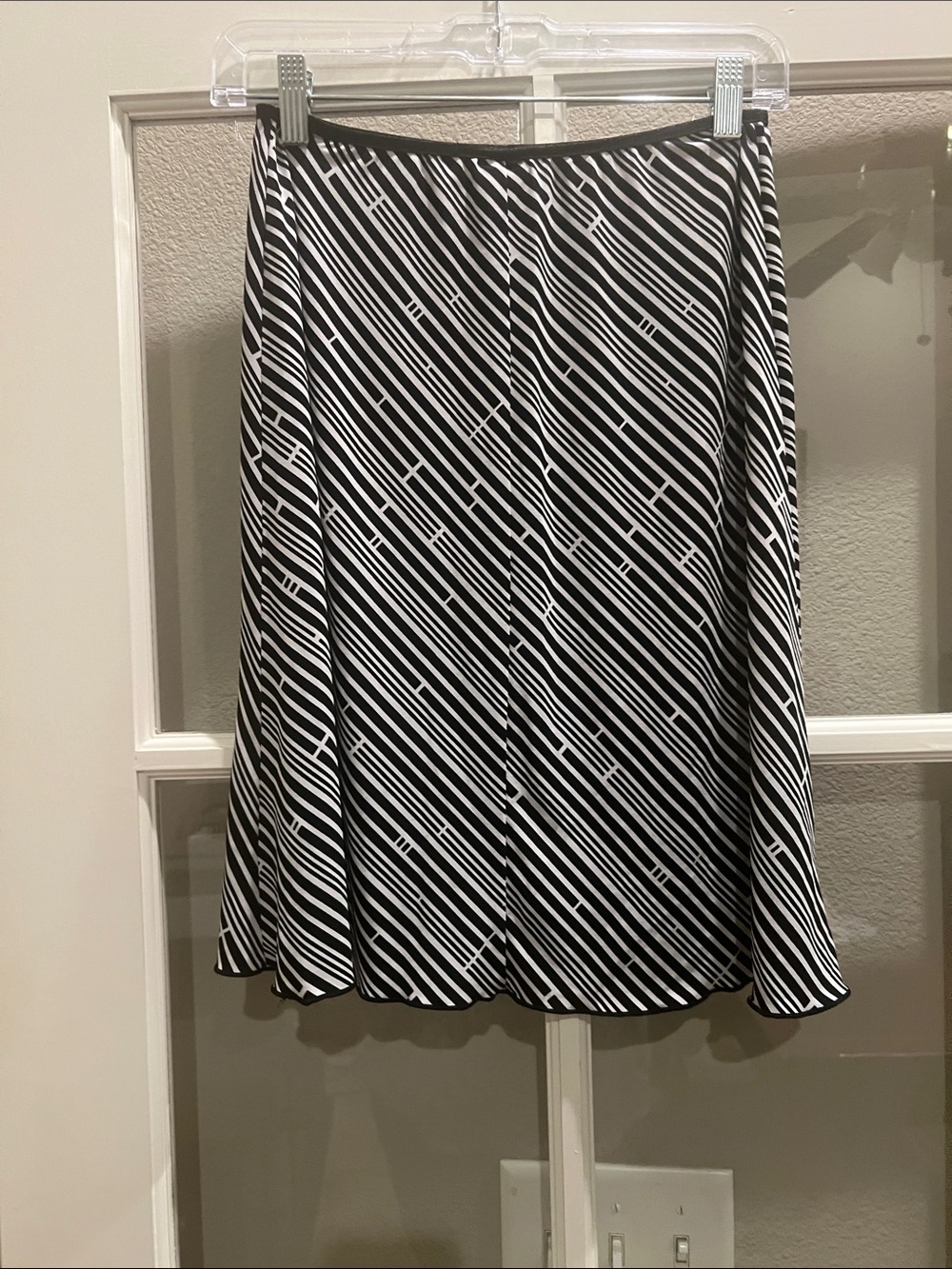 Wrapper Black & White Diagonal Stripe A-Line Skirt Size Medium - Picture 5 of 7